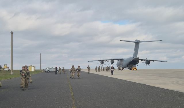 NATO tatbikatından dönen Mehmetçik törenle karşılandı