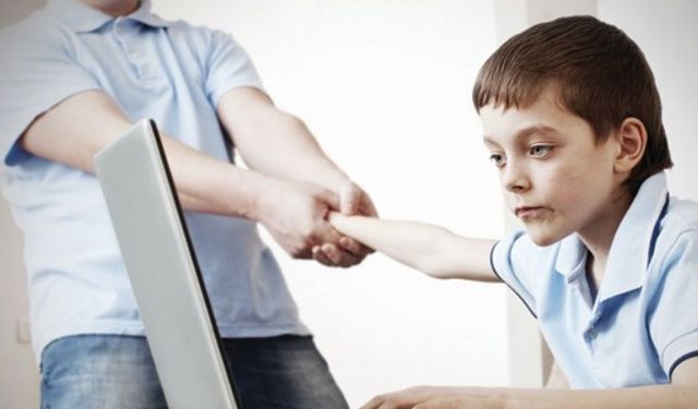 Ekran Süresi Çocuklarda Motor Gelişimi Yavaşlatıyor