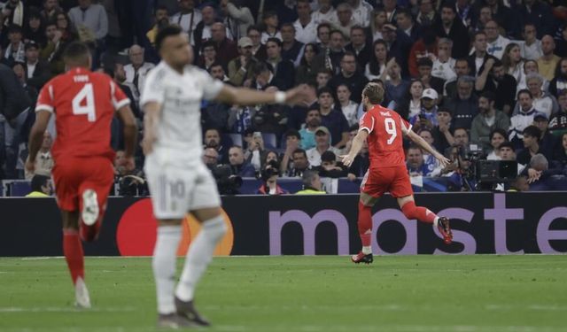 Bayern Münih ve Arsenal avantajı kaptı