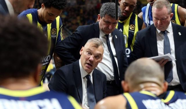 Fenerbahçe seride 2-0 öne geçti