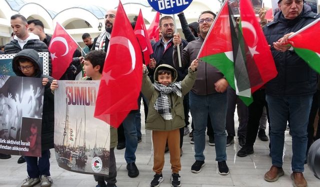 Çanakkale'den Küresel Sumud Filosu'na destek