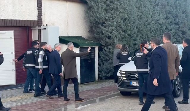 Tutuklu belediye başkanı için 402 yıl hapis istendi! (Video)