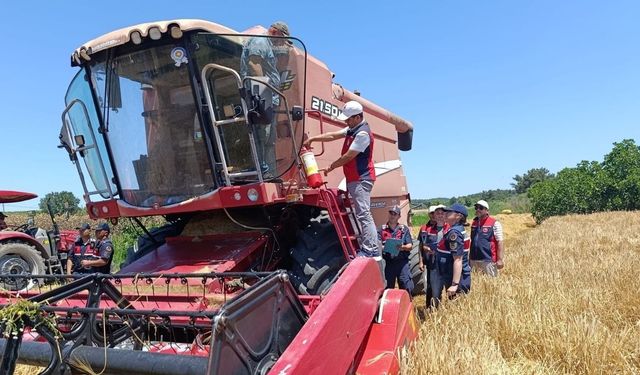 Çanakkale'de orman yangınlarına karşı biçerdöver denetimi yapıldı (Video)