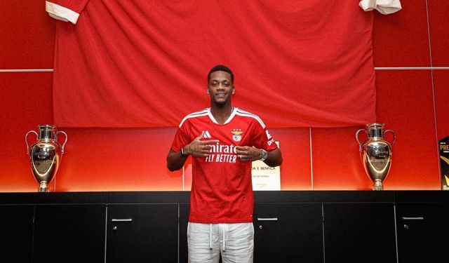 Benfica, Jhon Duran'ı kiralık olarak kadrosuna kattı