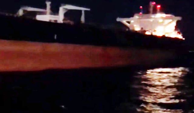 Çanakkale Boğazı’nda sürüklenen tanker kurtarıldı (Video)