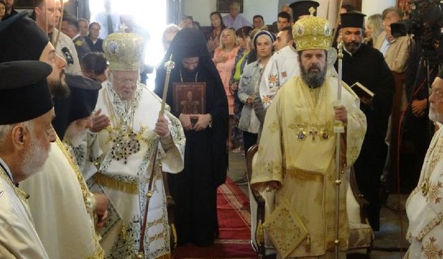 Bartholomeos, Gökçeada'da ayin yönetti (Video)