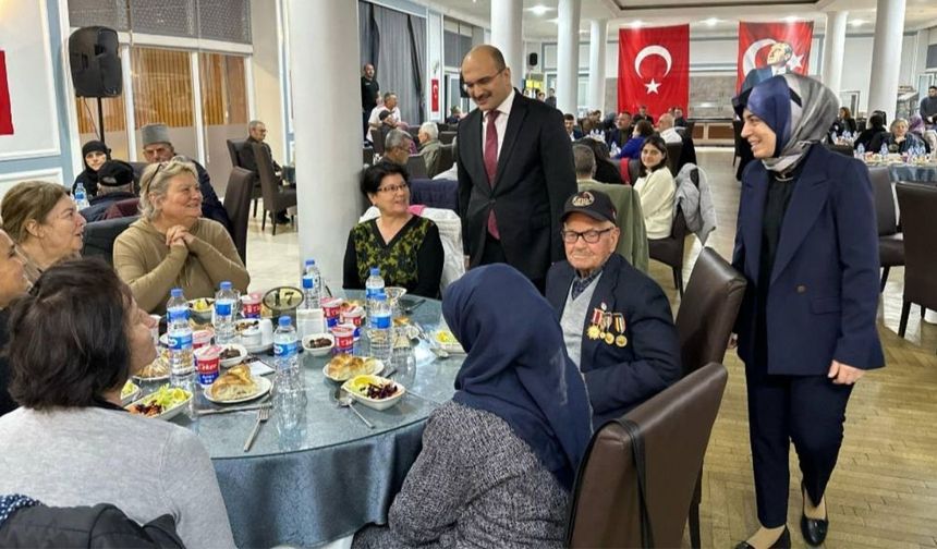 Şehit yakınları ve Gaziler onuruna iftar verildi