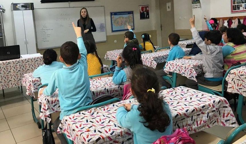 20 milyon öğrenci ders başı yaptı