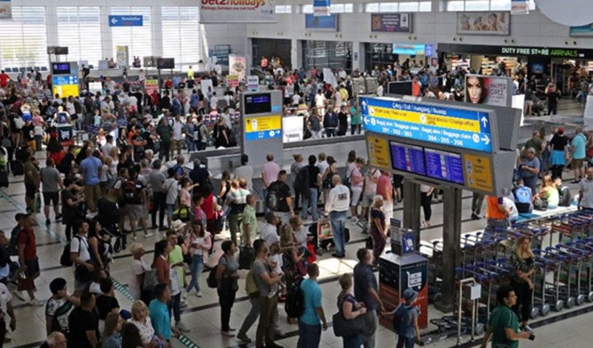 Turizmde birinci çeyrek geliri 9 milyar 451 milyon 244 bin dolar oldu