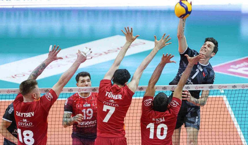 Efeler Ligi’nde şampiyon Ziraat Bankkart oldu