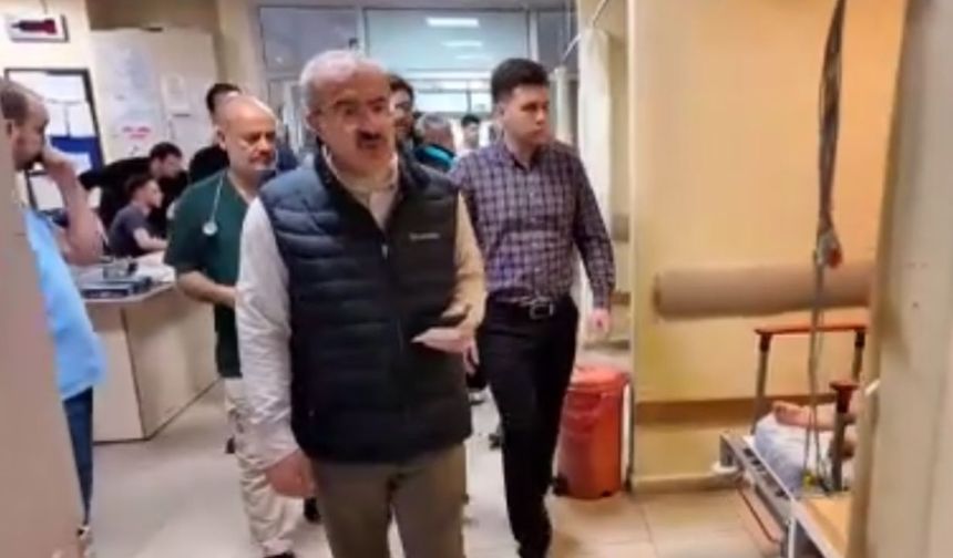 Çanakkale Valisi Ömer Toraman kazada yaralananları ziyaret etti