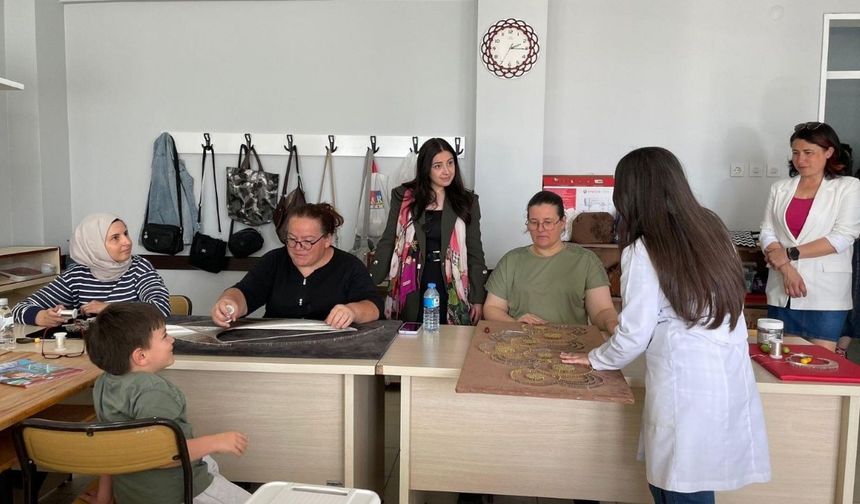 Çanakkale’de el emeği göz nuru çalışmalar incelendi