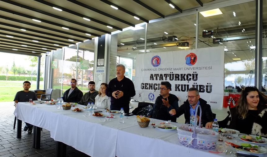 Çanakkale'de Atatürkçü gençler kahvaltıda buluştu