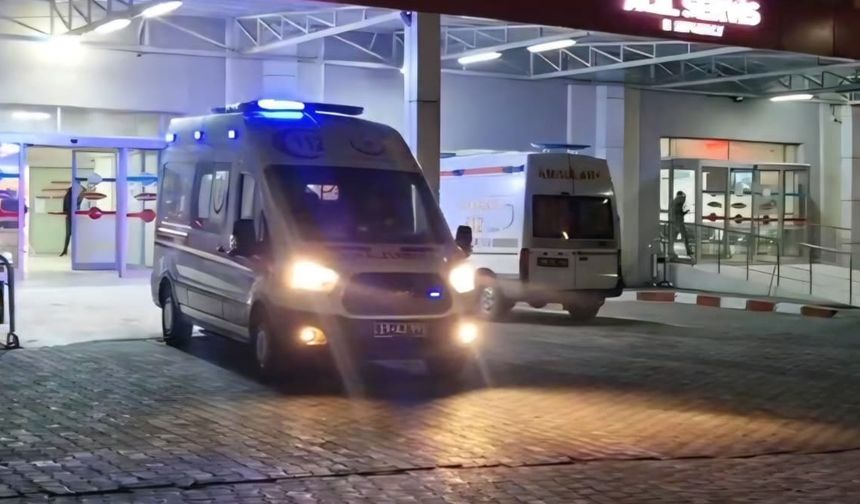 5 lise öğrencisi zehirlenme şüphesiyle hastaneye başvurdu