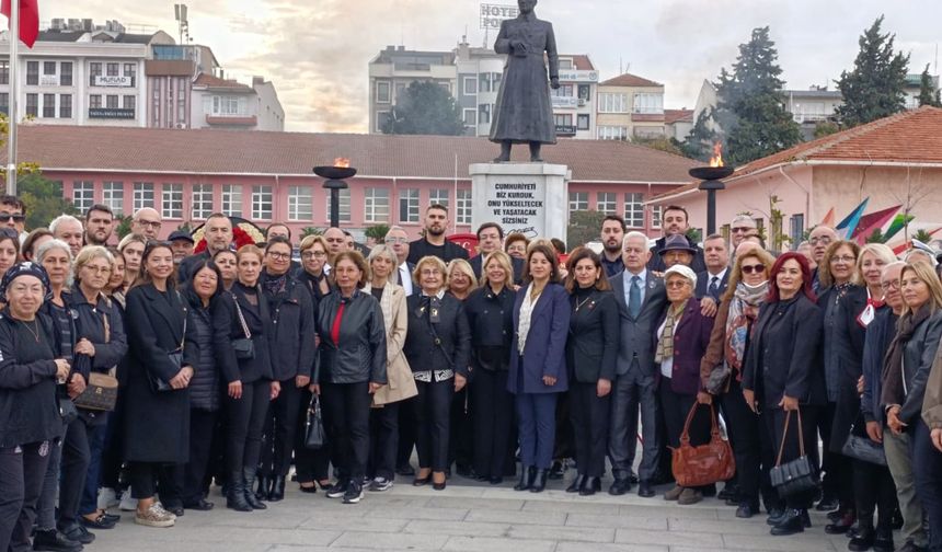 CHP’den Ata’ya saygı töreni