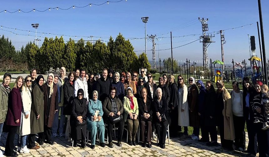 AK Parti Ezine Kadın Kollarından birlik ve dayanışma mesajı