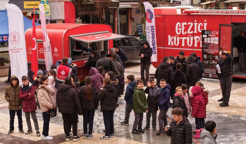 Çanakkale Savaşları Mobil Müzesi'ne yoğun ilgi (Video)