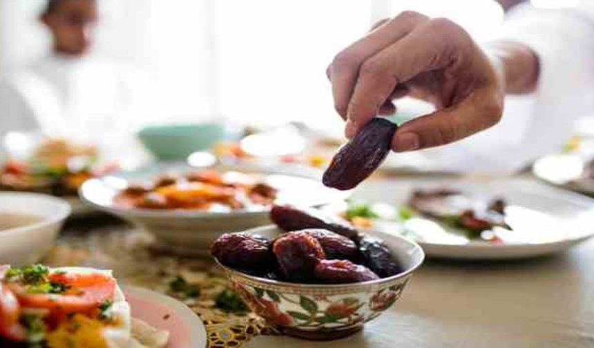 Ramazan'da reflü ve mide problemlerinden korunmanın yolları