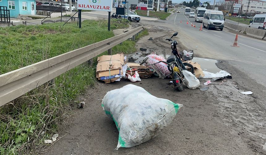 Otomobille çarpışan elektrikli bisiklet sürücüsü hayatını kaybetti