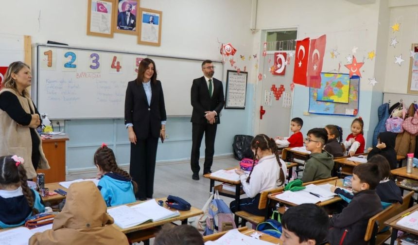 Çanakkale'de Müdür Hayta öğrencilerle bir araya geldi