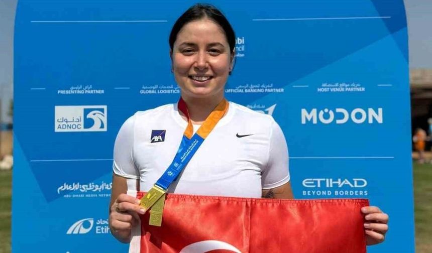 Milli yüzücü Bengisu Avcı’dan dünya şampiyonluğu