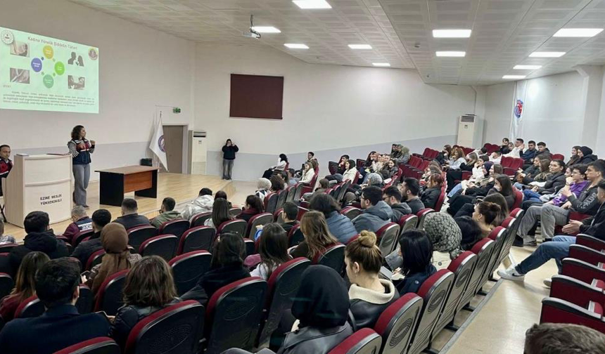 Ezine’de jandarmadan üniversite öğrencilerine bilgilendirme