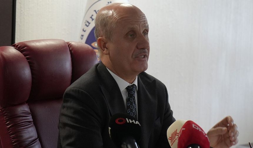 YÖK Duyurdu: Lisans Eğitimi 3 Yıla mı İniyor? (Video)