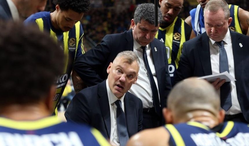 Fenerbahçe seride 2-0 öne geçti