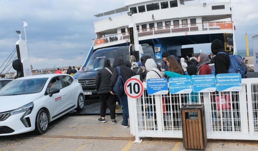 Bozcaada'da doluluk oranı yüzde 70'e ulaştı (Video)