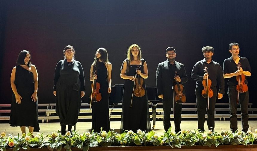 Çanakkale’de keman sınıfından muhteşem konser