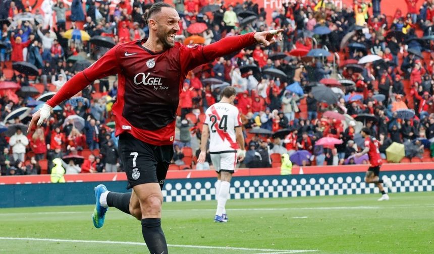 Vedat Muriqi bu akşam İstanbul'a geliyor