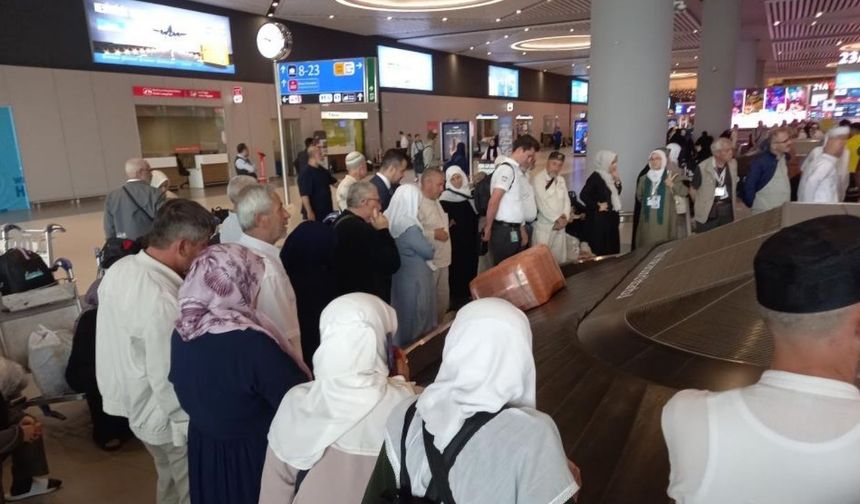 Hacılar kutsal topraklardan yurda dönmeye başladı
