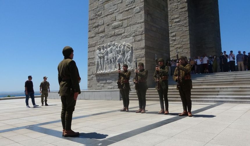 Çanakkale'de 57. Alay nöbete devam ediyor (Video)