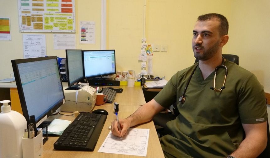 Çanakkale'de laboratuvar teknisyenliğinden doktorluğa (Video)