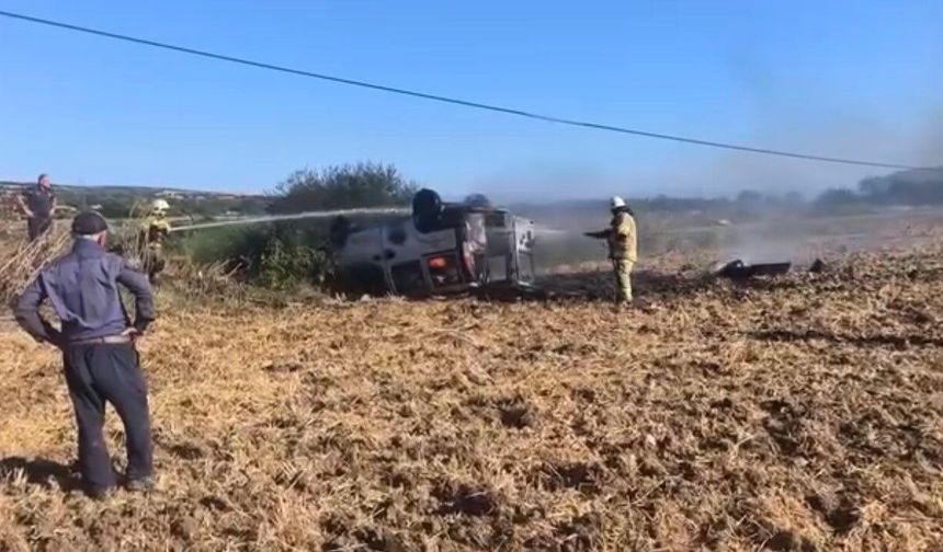 Takla atan otomobilden son anda kurtuldular (Video)