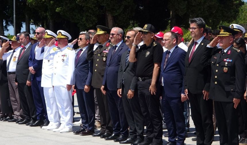 Şehitler Abidesi'nde 15 Temmuz Şehitleri Anma Töreni (Video)