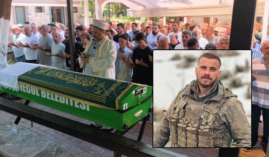 Genç uzman çavuş, gözyaşlarıyla son yolculuğuna uğurladı