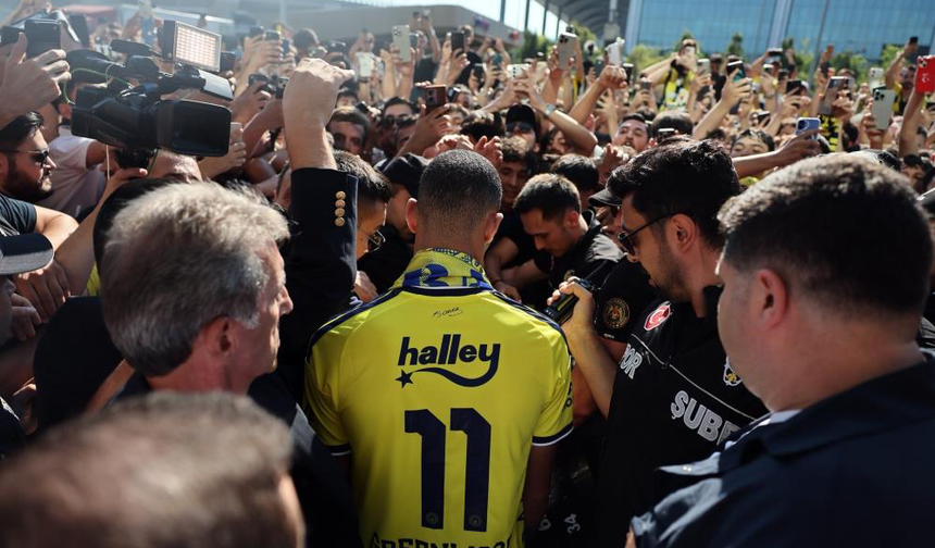 Mason Greenwood'a İstanbul'da coşkulu karşılama (Video)