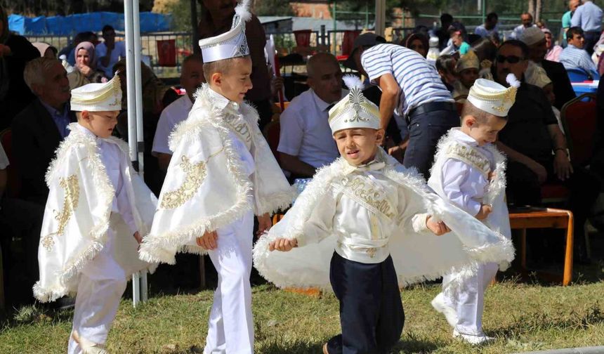 Uzmanı uyardı: "Her çocuk aynı yaşta sünnet edilmemeli"