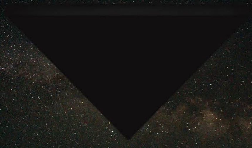 ABD, UFO'lar hakkında yeni görüntü ve belgeler yayınladı (Video)