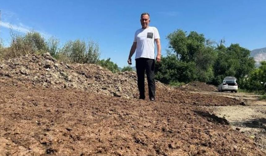 Sıfır kimyasal sıfır maliyet: Bedava hayvansal gübreyle üretim yapıyor (Video)