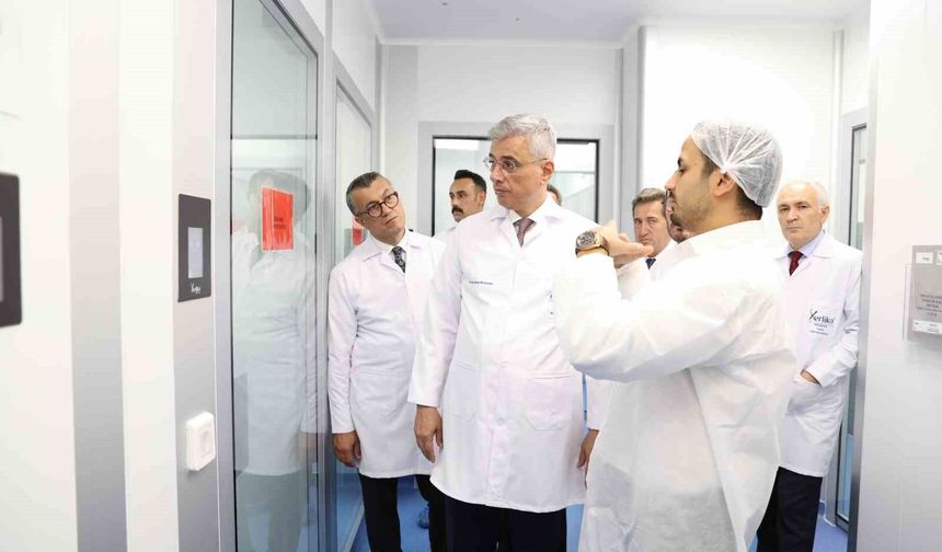 "Türkiye, sağlık hizmetlerinde dünya çapında güven endeksi çok yükselmiş bir ülkedir"
