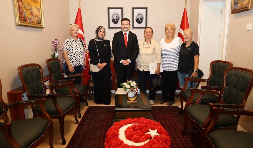 Gökçeada Kaymakamı Osman Acar Halk Günü’nde vatandaşlarla buluştu