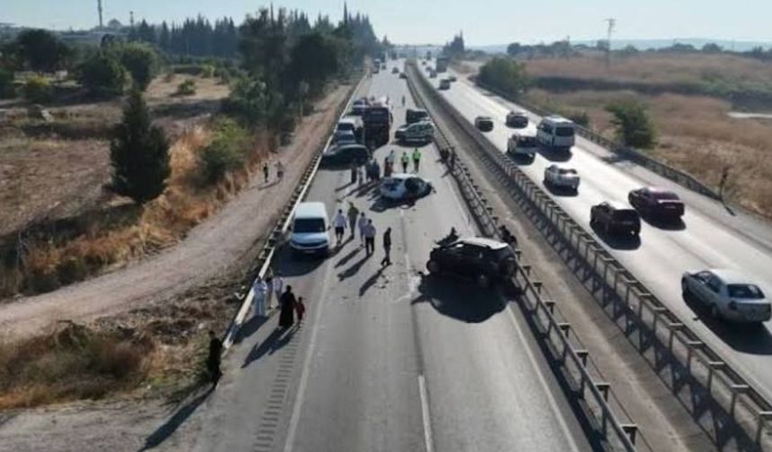 Yola mazot döküldü! 10 araç birbirine girdi (Video)
