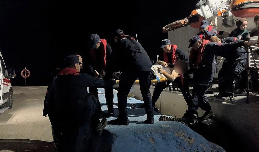 Gökçeada’da rahatsızlanan vatandaş tahliye edildi